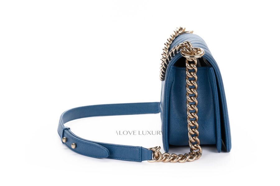 Chanel-Boy-Bag-Medium-Caviar-GHW-5