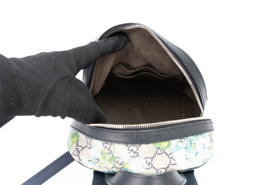Gucci-Blooms-GG-Supreme-Backpack-Blue-9