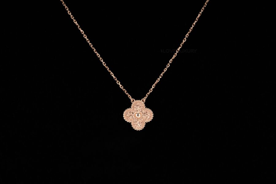Van-Cleef-&-Arpels-Vintage-Alhambra-Hammered-Rose-Gold-Pendant-5