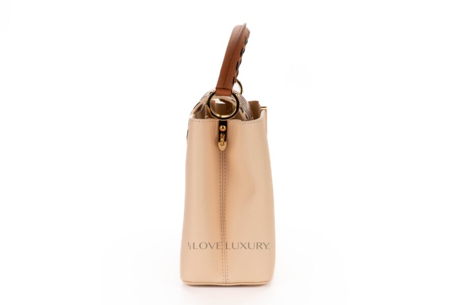 Louis-Vuitton-Capucines-PM-Beige-Wild-At-Heart-5