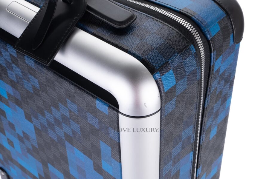 Louis-Vuitton-Horizon-Pixel-Suitcase-12
