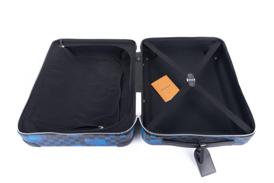 Louis-Vuitton-Horizon-Pixel-Suitcase-16