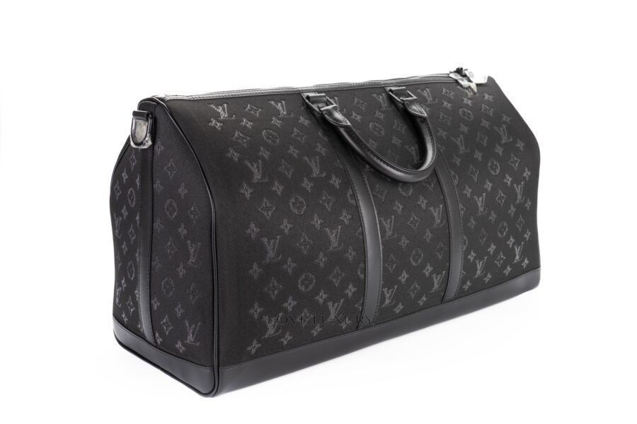 Louis-Vuitton-Keepall-LED-Monogram-Black-Light-Up-2