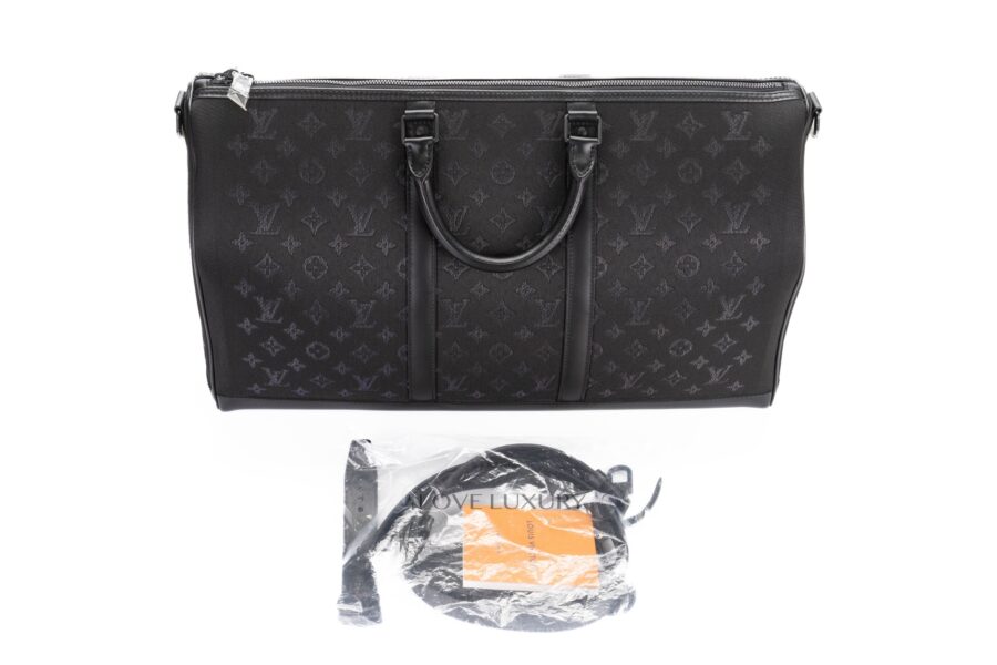 Louis-Vuitton-Keepall-LED-Monogram-Black-Light-Up-7