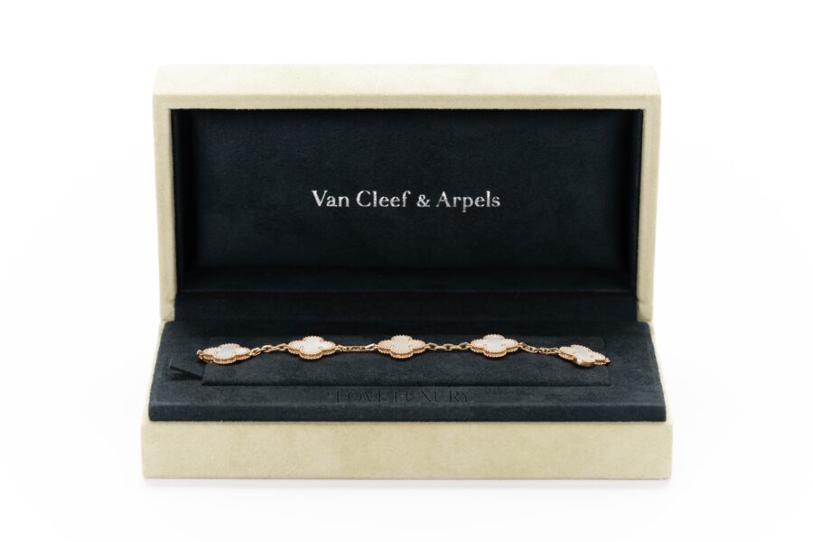 Van-Cleef-&-Arpels-Vintage-Alhambra-Mother-of-Pearl-4