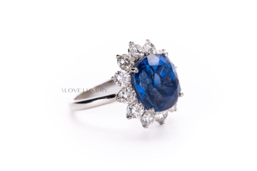 Platinum-Sapphire-Ring-Set-with-One-Oval-Mixed-Shape-Natural-Saphire-Center-Stone-&-12-Round-Brilliant-Cut-Diamonds-on-the-side-2