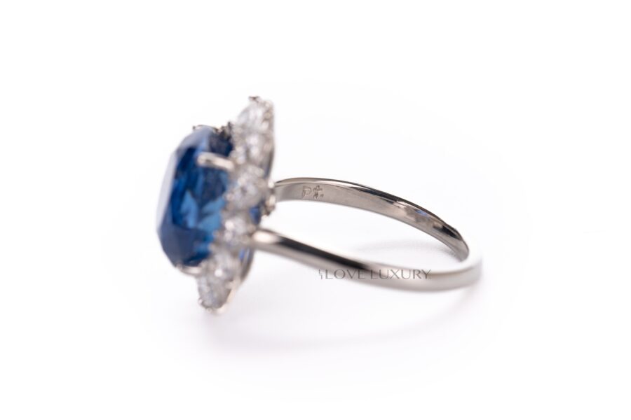 Platinum-Sapphire-Ring-Set-with-One-Oval-Mixed-Shape-Natural-Saphire-Center-Stone-&-12-Round-Brilliant-Cut-Diamonds-on-the-side-8