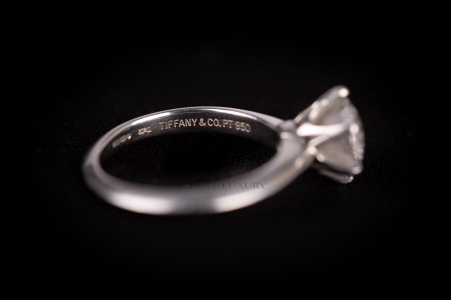 Tiffany-&-Co-Diamond-Ring-Round-Brilliant-1-86-carats-13