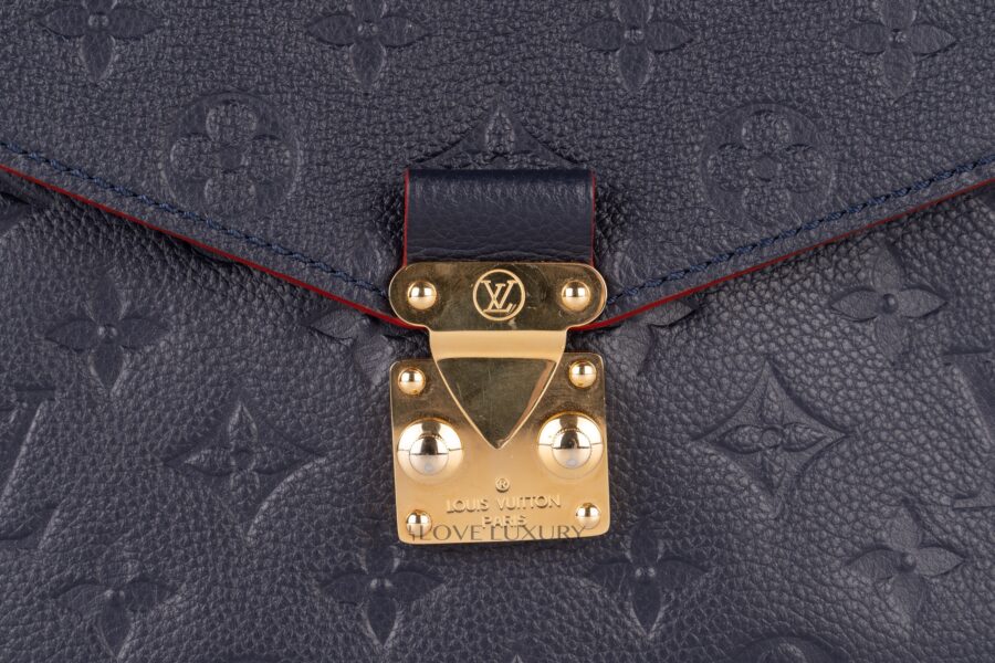 Louis-Vuitton-Pochette-Métis-Marine-Rouge-Monogram-Empreinte-7
