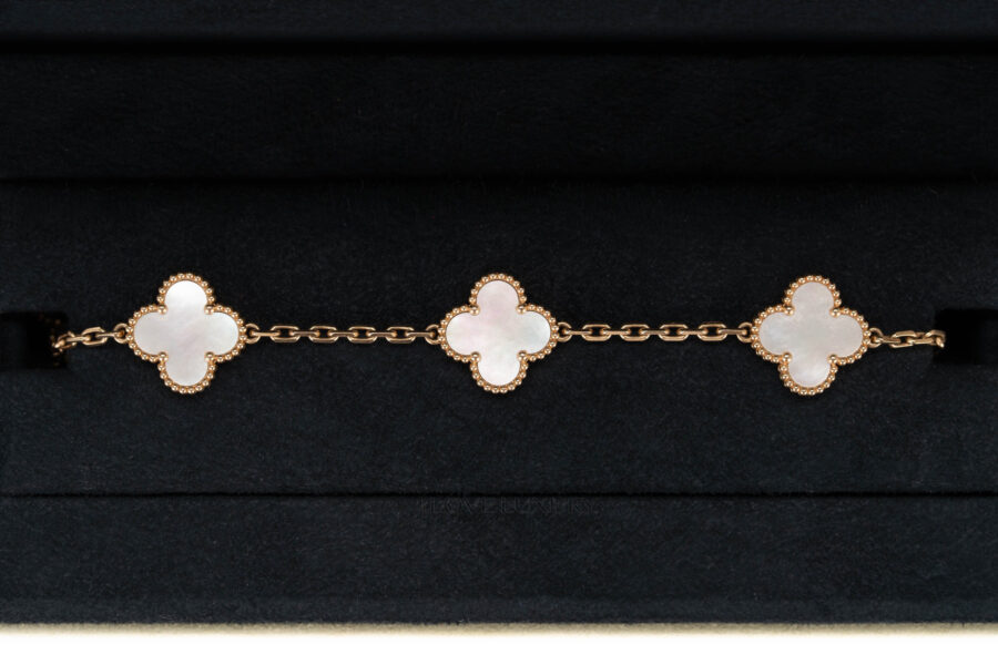 Van-Cleef-&-Arpels-Vintage-Alhambra-Mother-of-Pearl-Yellow-Gold-6